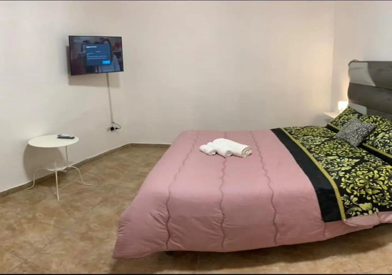 Miris Apartment Fast Naples Airport 5 Minute Walk Self Check In