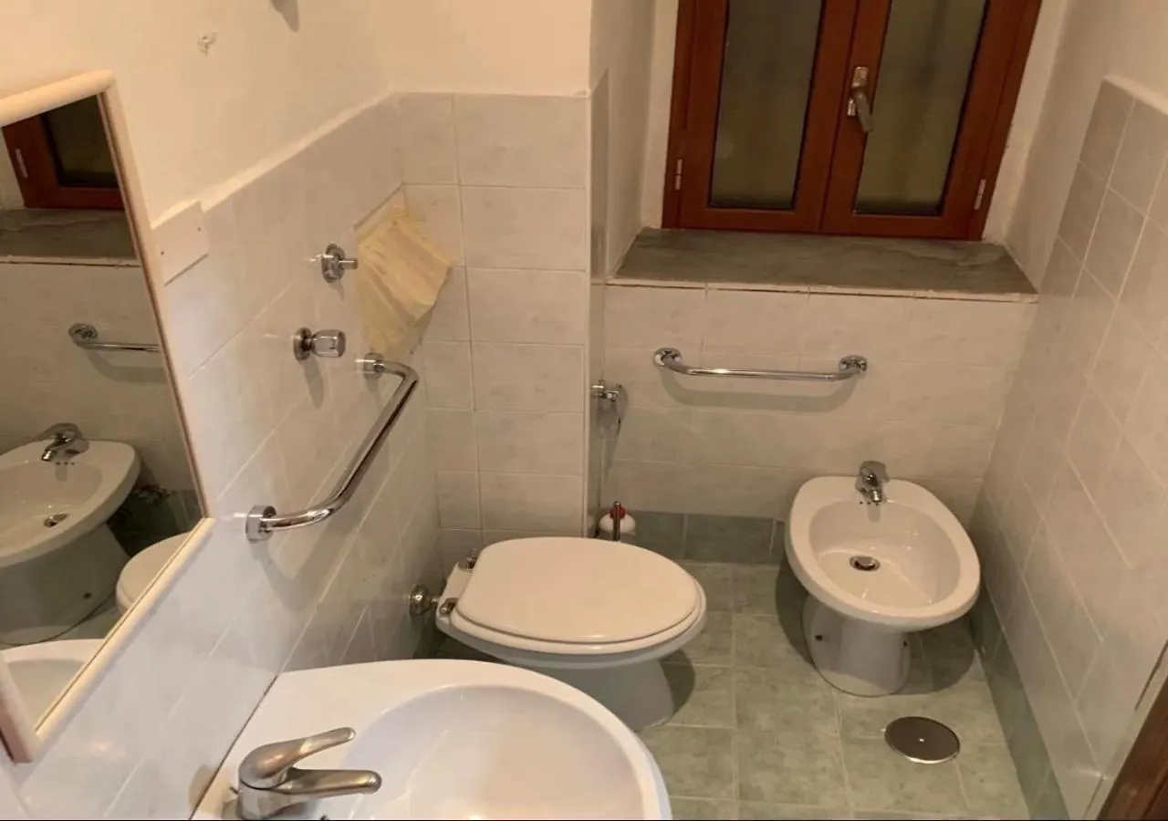 Miris Apartment Fast Naples Airport 5 Minute Walk Self Check In